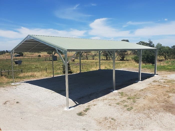 Paddock shelters in various sizes for Australian farms